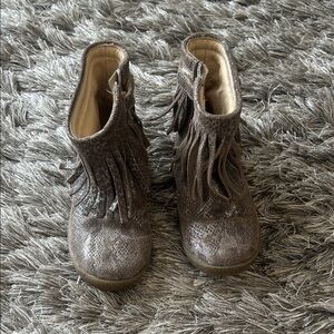 Fringe Kids Boots - Textured Brown